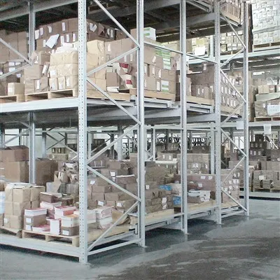 2パレットの深さのあるプッシュバックラッキングを安全に操作するにはどうすればよいですか?